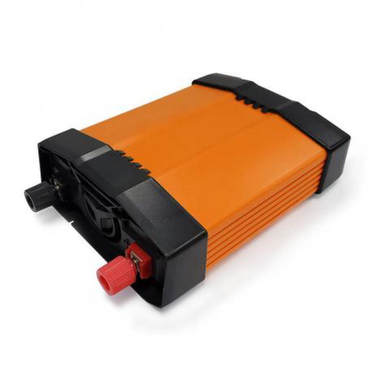 Inversor de Voltagem Automotivo Multilaser 300 Watts com USB 12V para 110V AU914